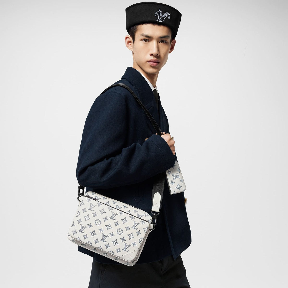 Louis Vuitton M24754 Trio Messenger