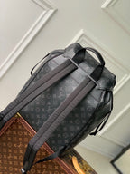 Louis Vuitton M46683 Montsouris Backpack