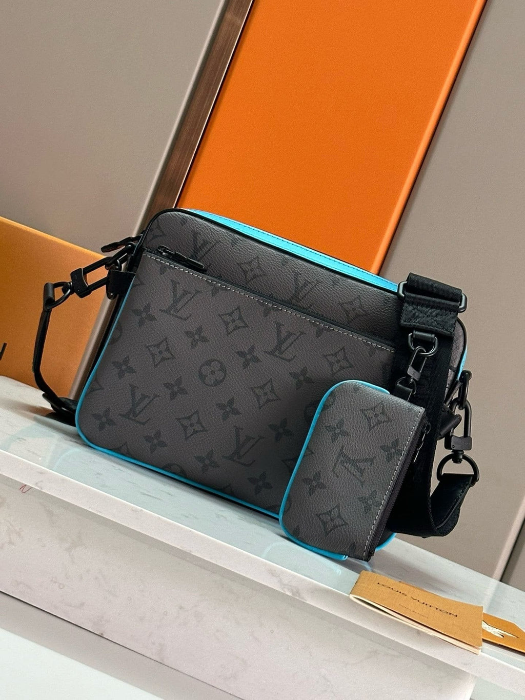 Louis Vuitton M11648 Trio Messenger