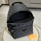 Louis Vuitton M31033 Discovery Backpack