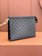 Louis Vuitton N41696 Pochette Voyage MM