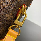 Louis Vuitton M11630 Steamer 15