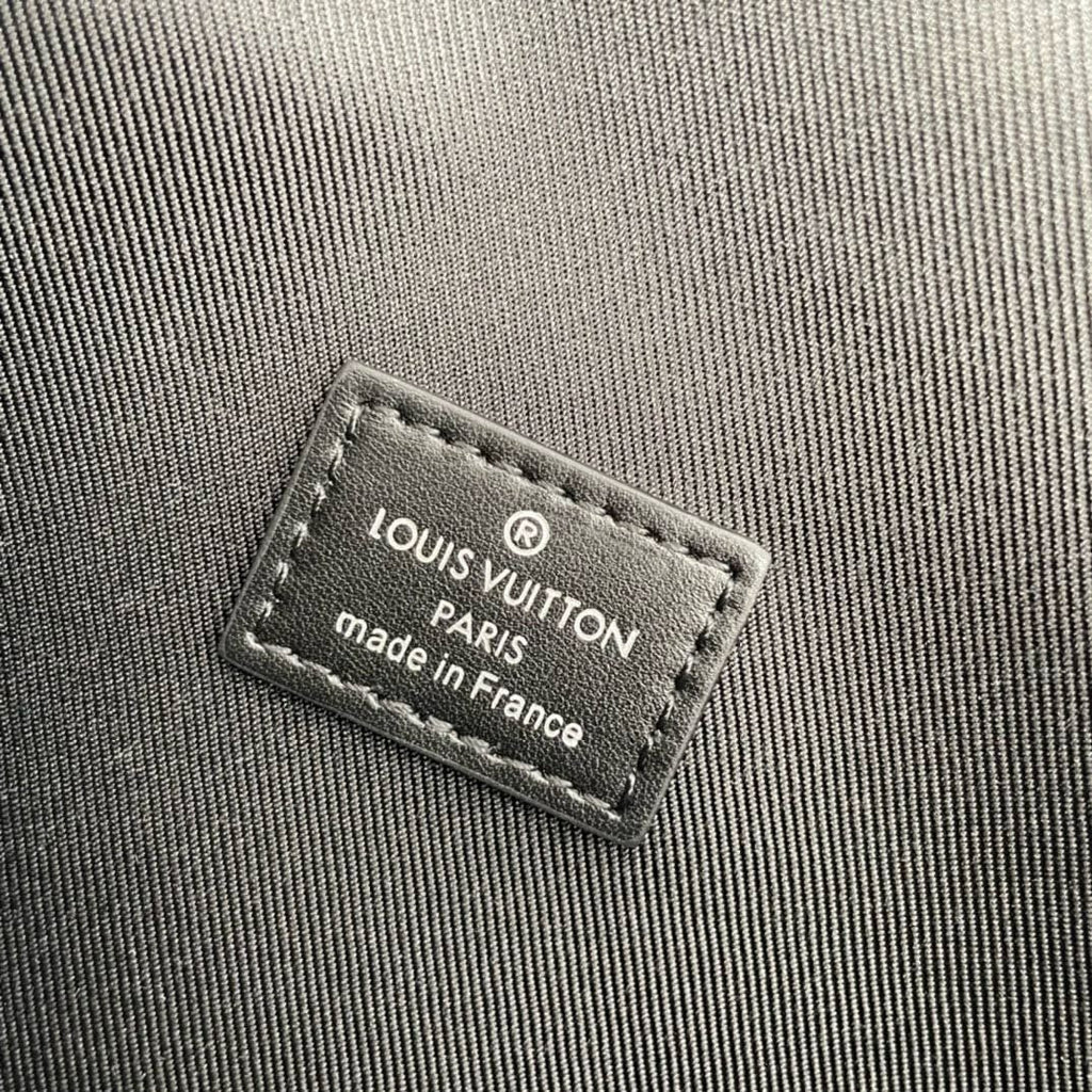 Louis Vuitton M81783 Steamer Wearable Wallet