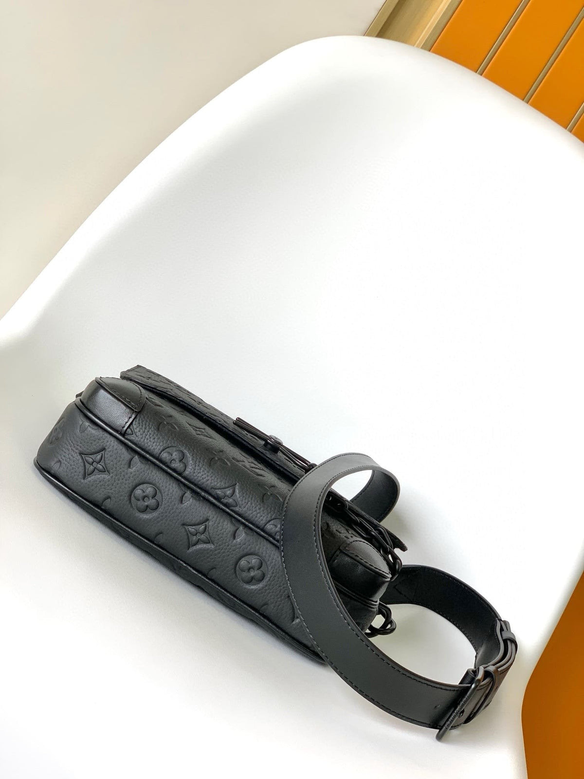 Louis Vuitton M23742 Steamer Messenger (top quality)