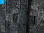 Louis Vuitton M14952 Christopher MM