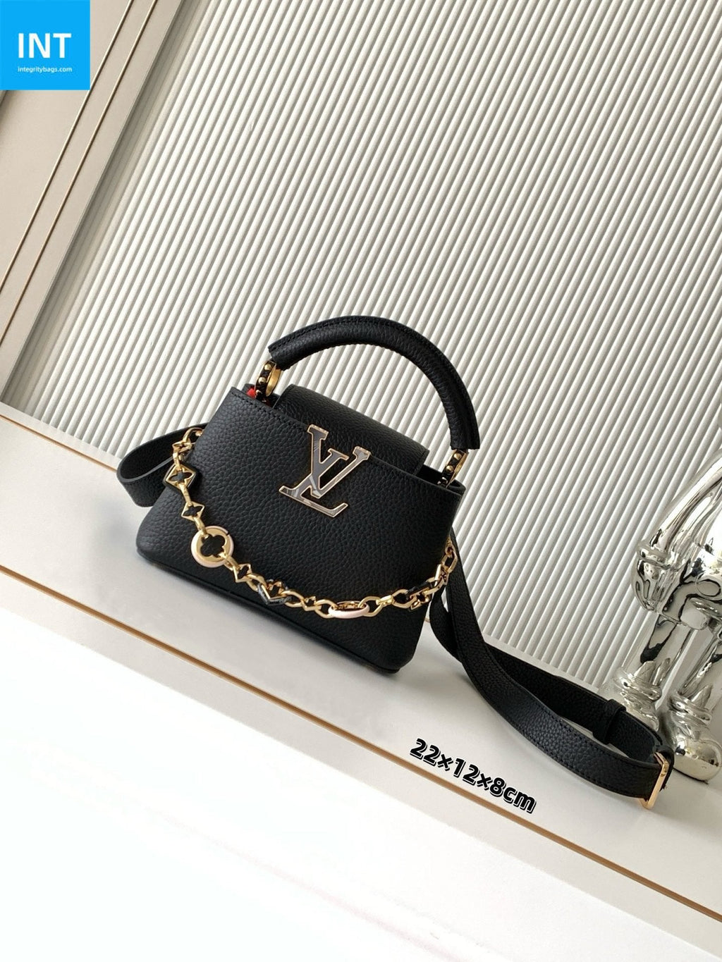 Louis Vuitton M14970 Capucines BB
