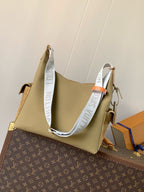 Louis Vuitton M12697 Hobo Cargo