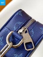 Louis Vuitton M26826 Trocadéro Wearable Wallet