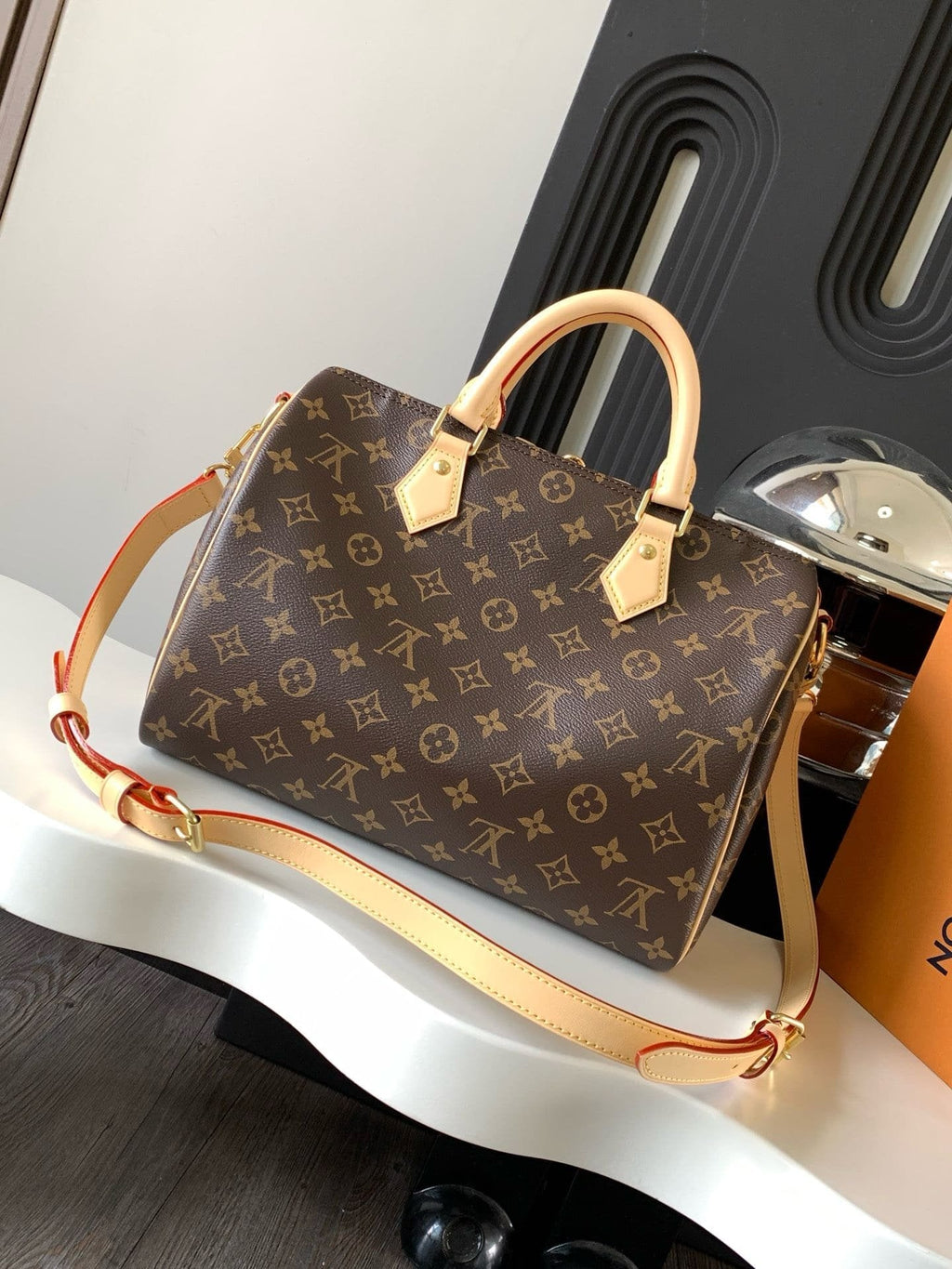 Louis Vuitton M46980 Speedy Bandoulière 30