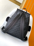 Louis Vuitton M20899 Christopher PM