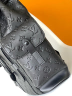 Louis Vuitton M20899 Christopher PM