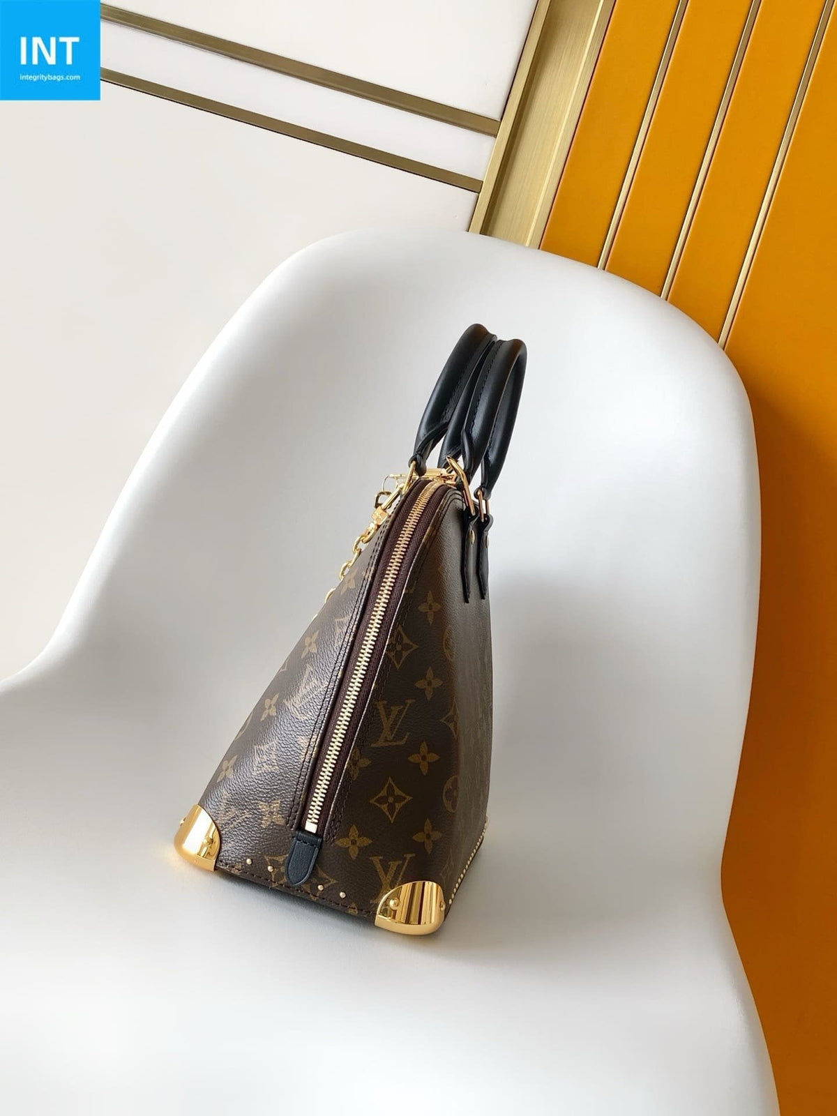 Louis Vuitton M27216 Alma Trunk PM
