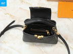 Louis Vuitton M24729 Capucines Mini