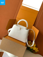 Louis Vuitton M24737 Capucines BB