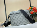 Louis Vuitton M46603 Trio Messenger