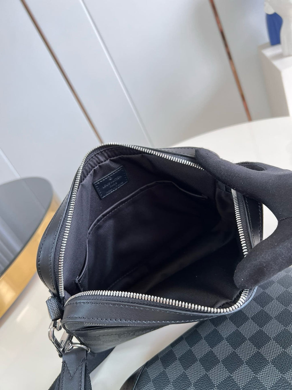 Louis Vuitton N40519 Trio Messenger