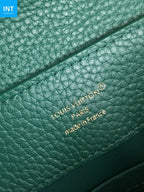 Louis Vuitton M24739 Capucines BB