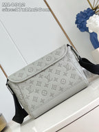 Louis Vuitton M14912 Pulse Messenger