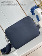 Louis Vuitton M11600 Fastline Messenger