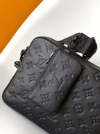 Louis Vuitton M26713 Trio Messenger