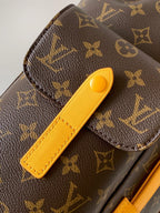Louis Vuitton M13202 Christopher MM
