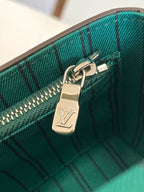 Louis Vuitton M12808 Steamer Wearable Wallet