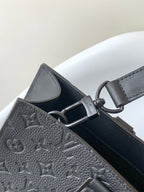 Louis Vuitton M21866 Sac Plat NV