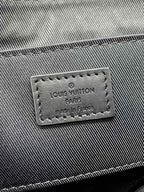 Louis Vuitton M12806 Pulse Wearable Wallet