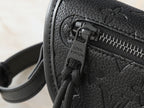 Louis Vuitton M12636 Pulse Wearable Wallet