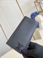 Louis Vuitton M69980 Brazza Wallet