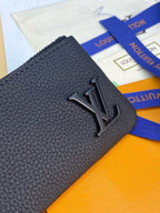 Louis Vuitton M81031 Key Pouch