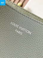 Louis Vuitton M26747 Verso Hobo