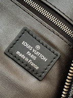 Louis Vuitton N40127 DOPP toiletry bag