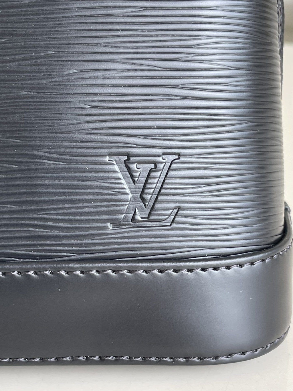 Louis Vuitton M40302 Alma PM