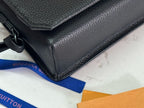 Louis Vuitton M82085 Fastline Wearable Wallet