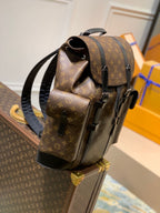 Louis Vuitton M43735 Christopher MM