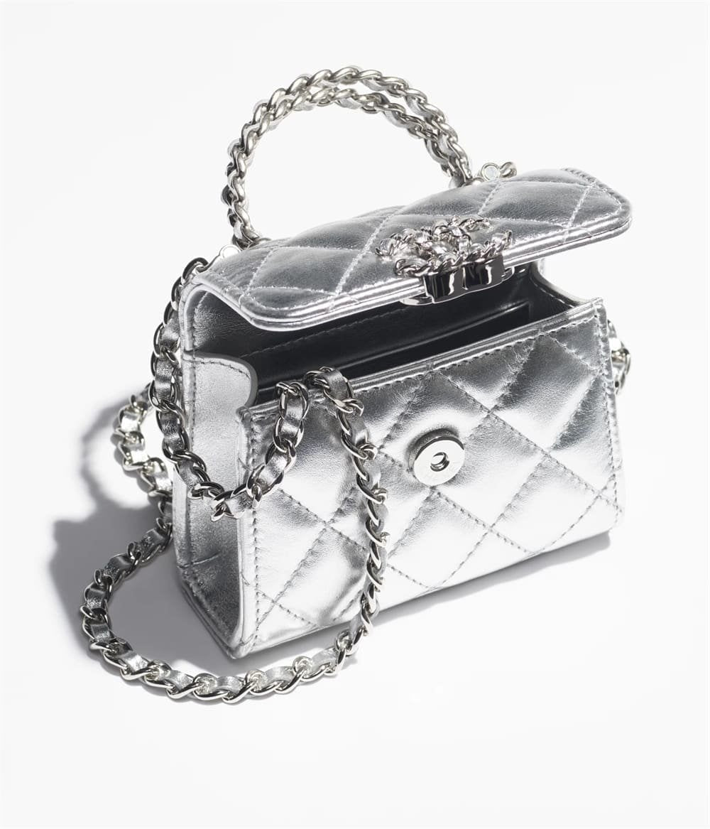 Chanel Clutch with chain