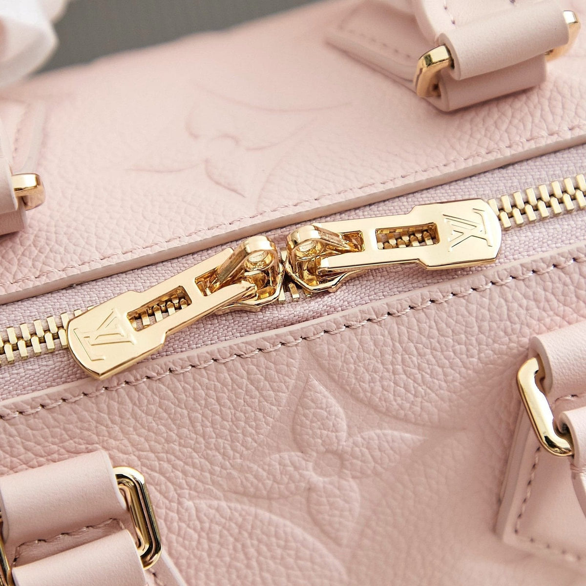 Louis Vuitton M47136 Speedy Bandoulière 20