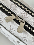 Louis Vuitton M31069 Alpha Messenger