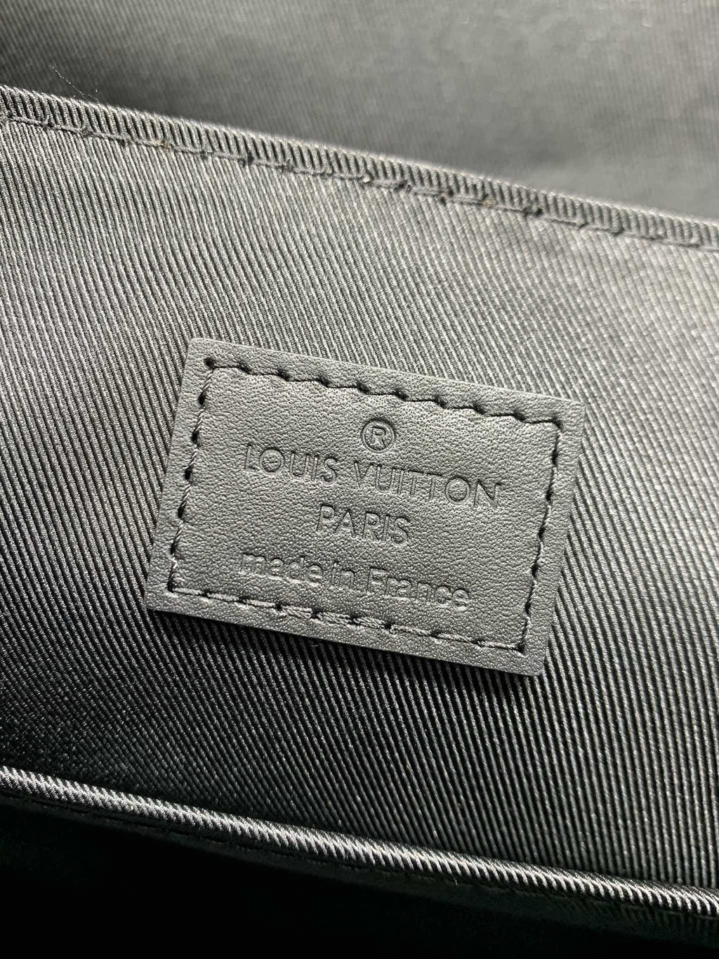 Louis Vuitton M46972 LV Trail Messenger