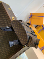 Louis Vuitton M43735 Christopher MM