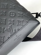 Louis Vuitton M21890 Duo Slingbag