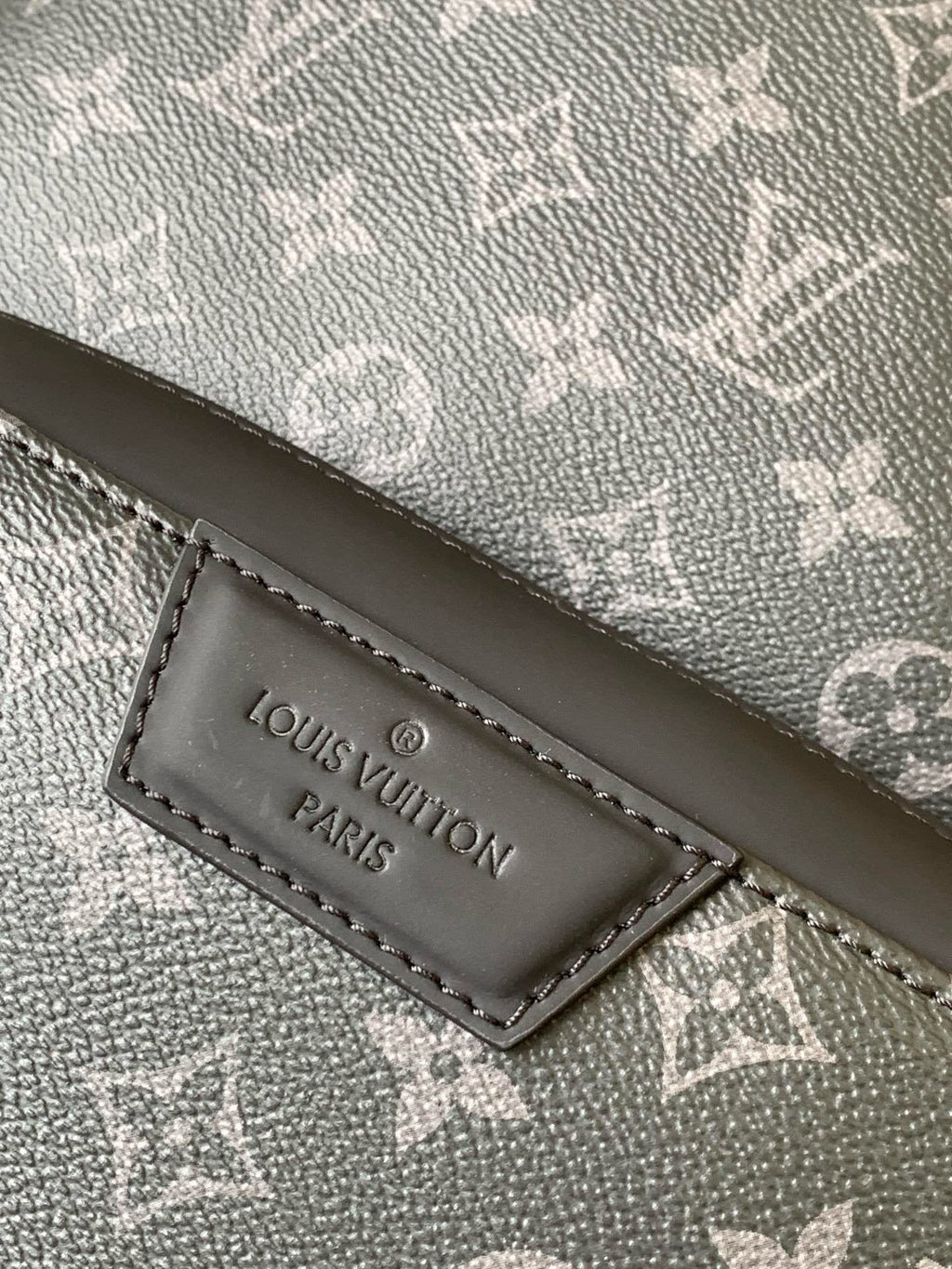 Louis Vuitton M43186 Discovery Backpack