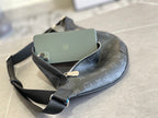 Louis Vuitton M46035 Discovery Bumbag PM